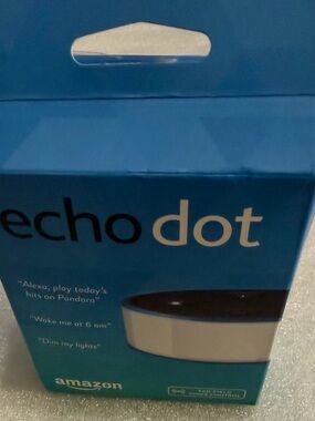 Amazon Echo Dot 2ND smart Generation Box - Teal Blue NWOT